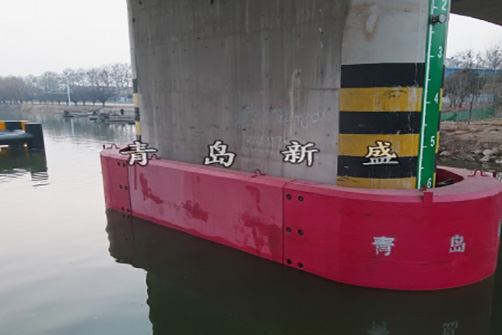 青岛新盛 自浮式水中桥墩保护装置 上下浮动防船撞复合材料设施