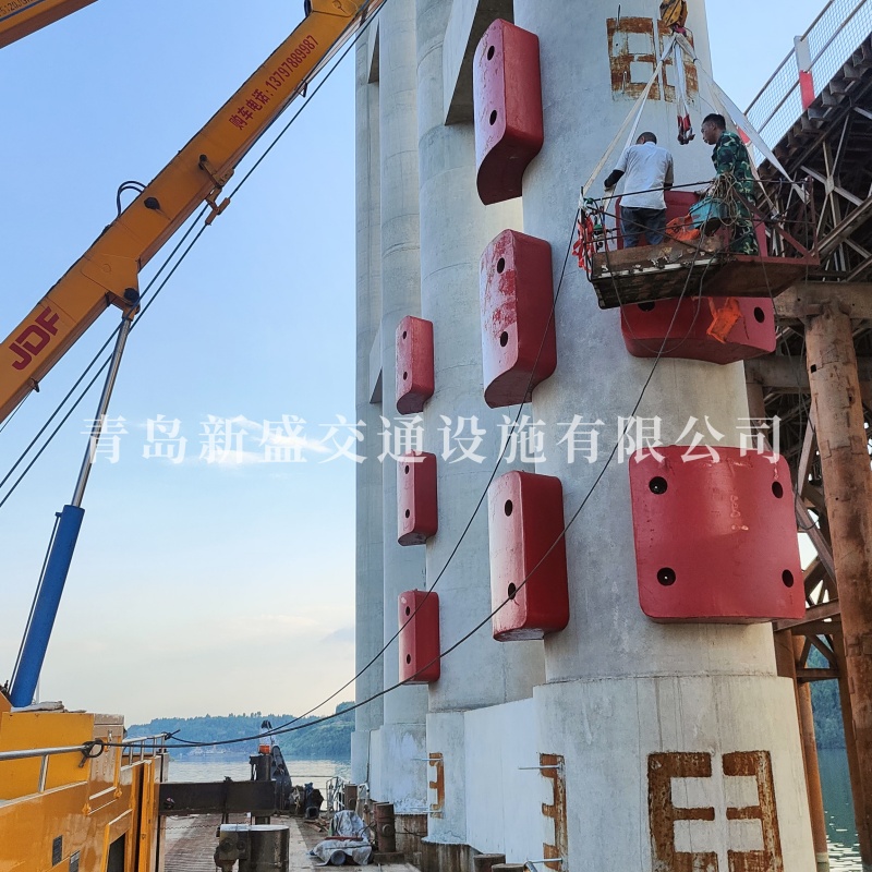 嘉陵江大桥防撞设施 (51).jpg