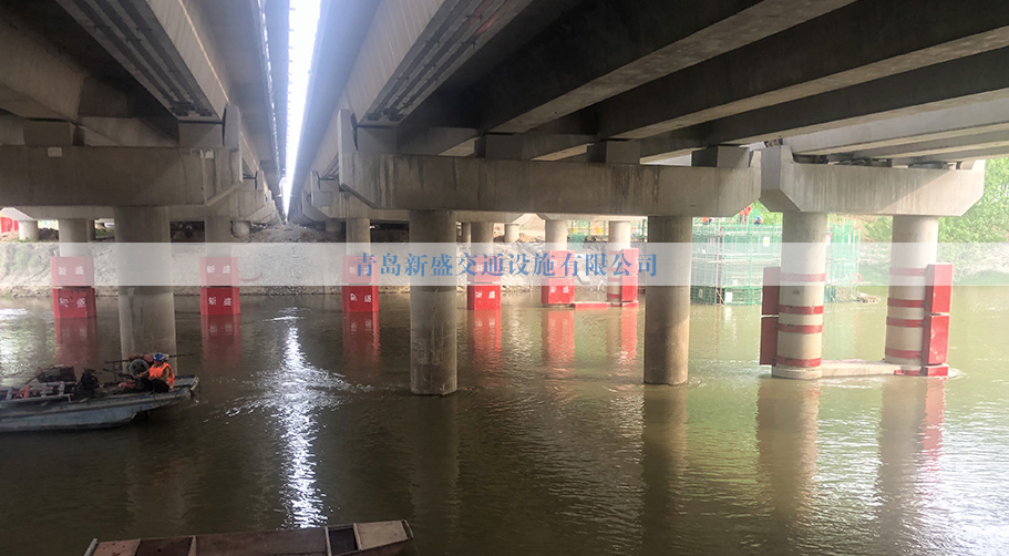 固定式桥梁防撞设施大桥防船舶撞击防护墩 钢覆复合材料防撞护舷